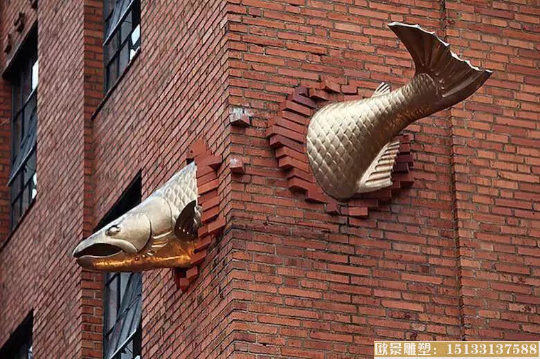 景观雕塑 金鱼穿墙雕塑 动物雕塑
