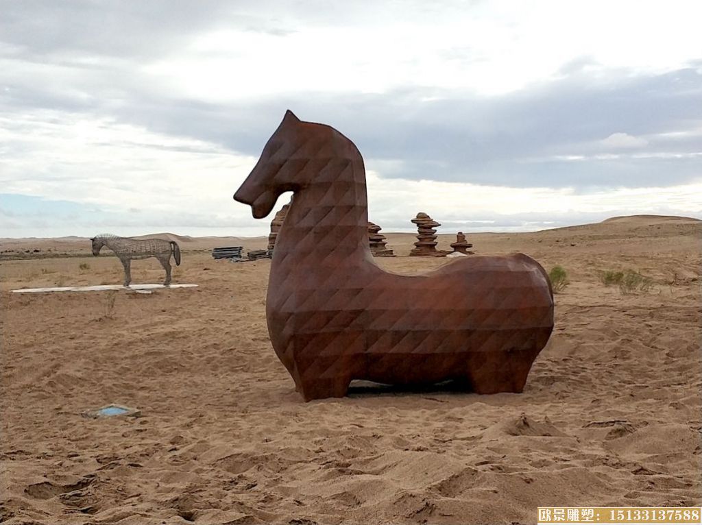 马抽象不锈钢雕塑图片 景观马抽象雕塑